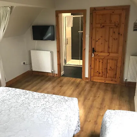 Grove Bed & Breakfast 3*