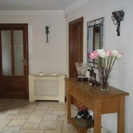 Grove فندق مبيت وإفطار موناغان