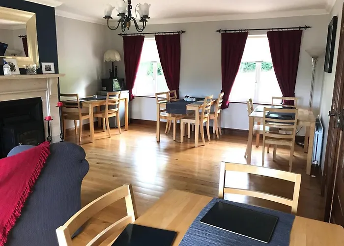 Grove Nocleg ze śniadaniem 3*